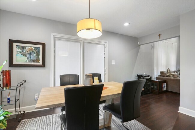 Building Photo - 15 Abbey Brook Pl
