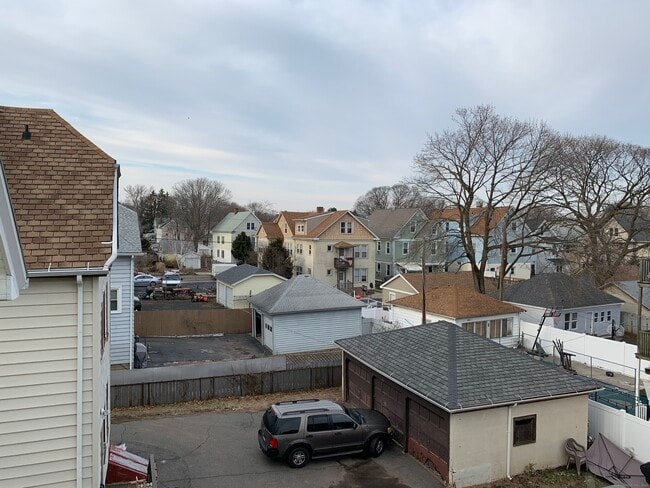 Building Photo - 361 Savin Ave