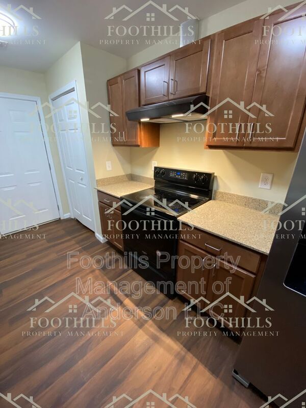 Building Photo - 108 Townsley Ct