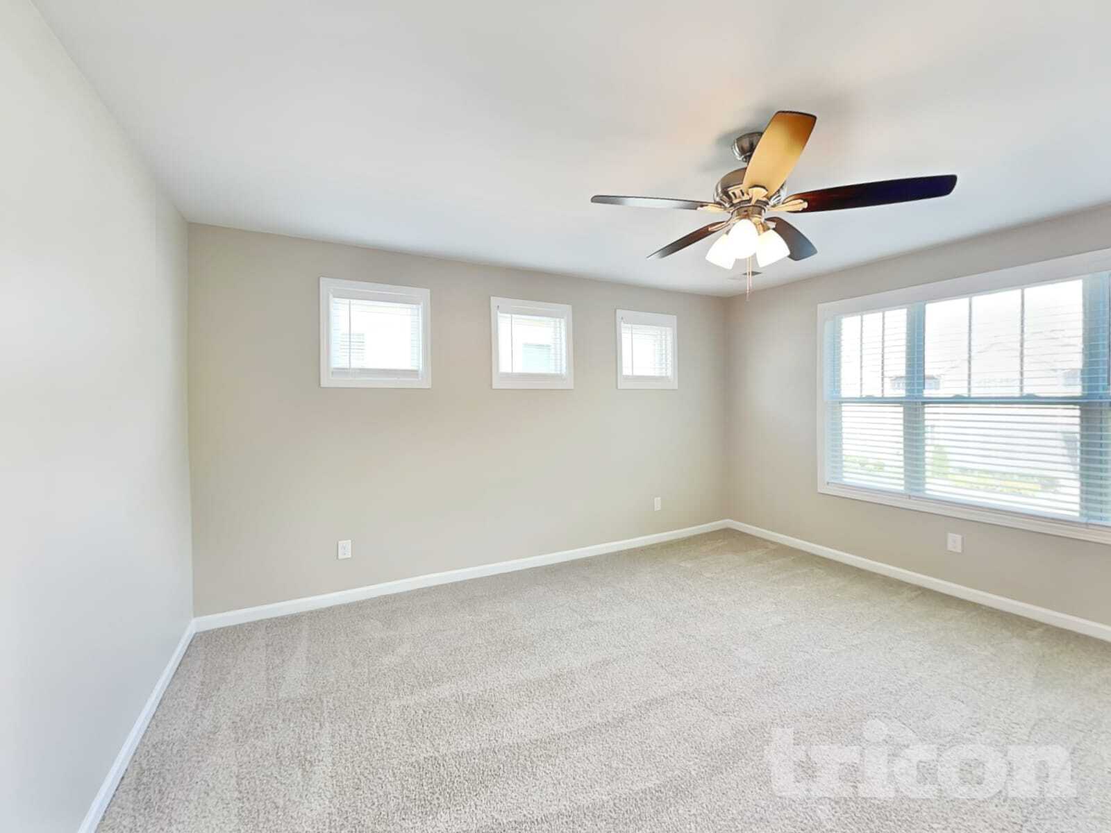 Building Photo - 319 Imperial Ct