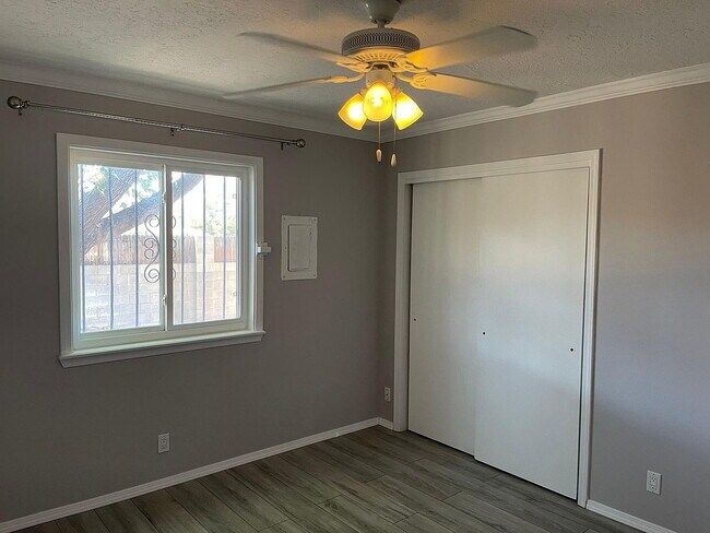Building Photo - Single Family Home