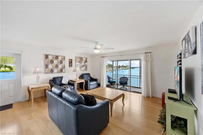 Building Photo - 330 Kon Tiki Dr