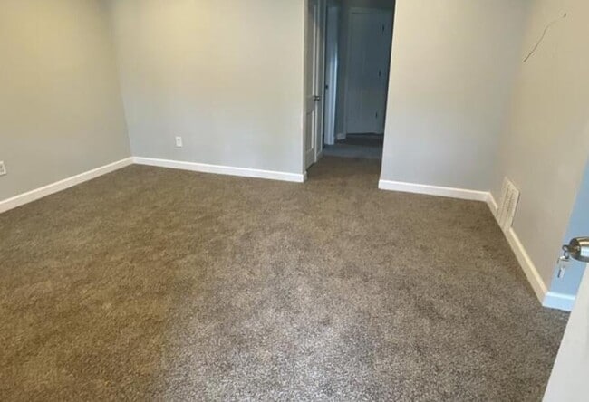 Building Photo - 19344 Bradford Ave