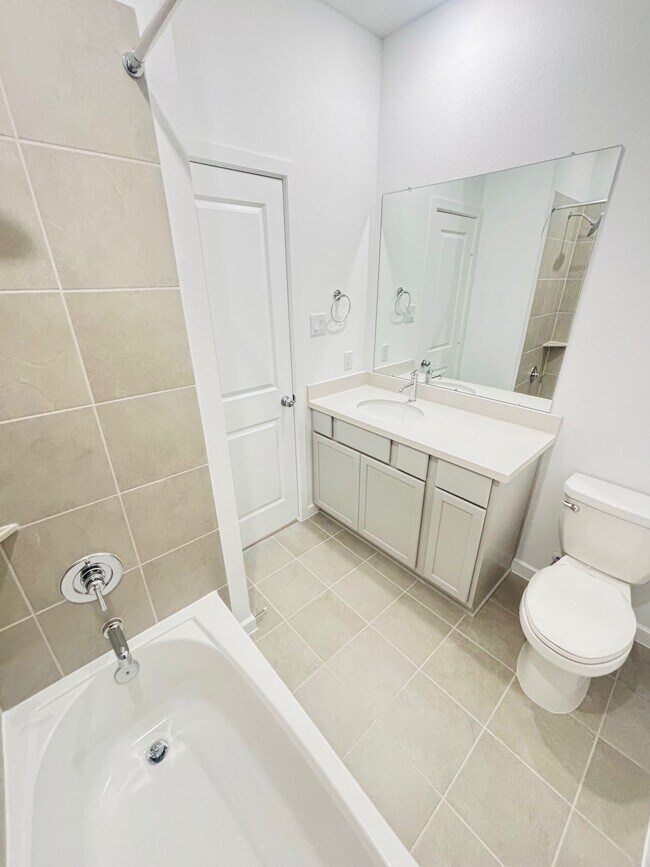 Building Photo - 9714 Periwinkle Chase Dr