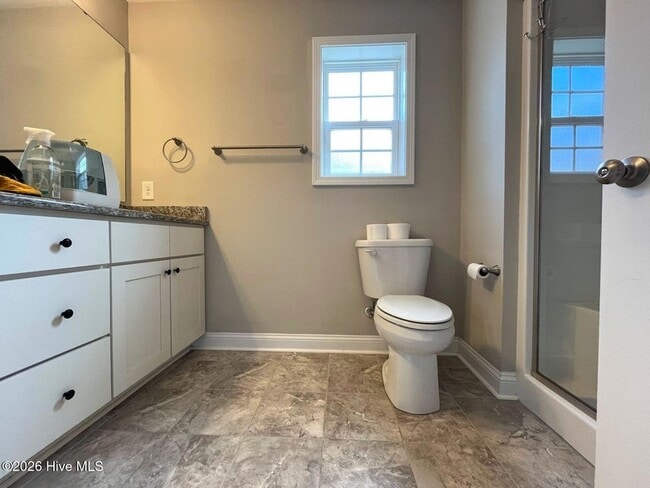 Building Photo - 203 S Pine St