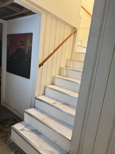 Building Photo - 500 Peale St