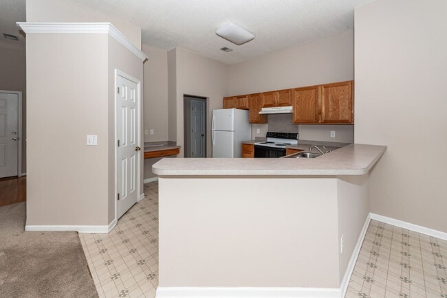 Building Photo - 3 Bedroom, 2 Bathroom Home in Whitehall - North Charleston