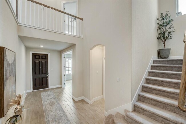 Building Photo - 17012 Pleasanton Cove