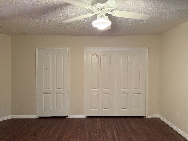 Building Photo - 6530 Lake Pembroke Pl