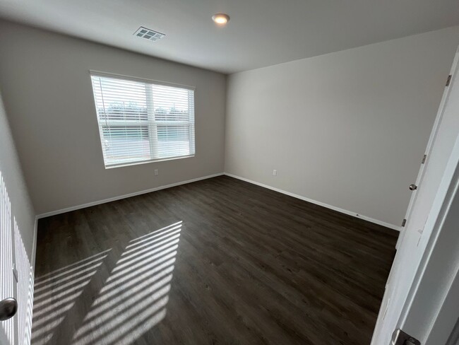 Building Photo - *Pre-Leasing* Three Bedroom | Two Bath Hom...