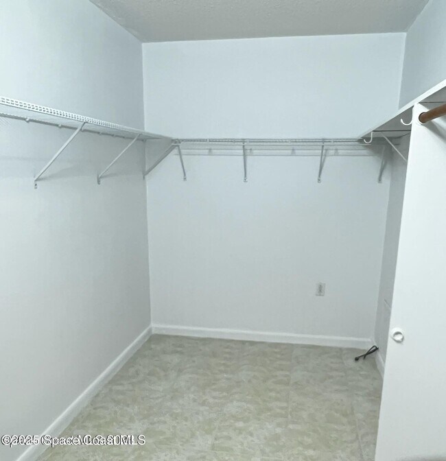 Building Photo - 3213 Murrell Rd