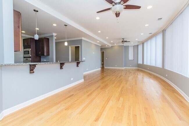 Building Photo - 4810 N Lavergne Ave