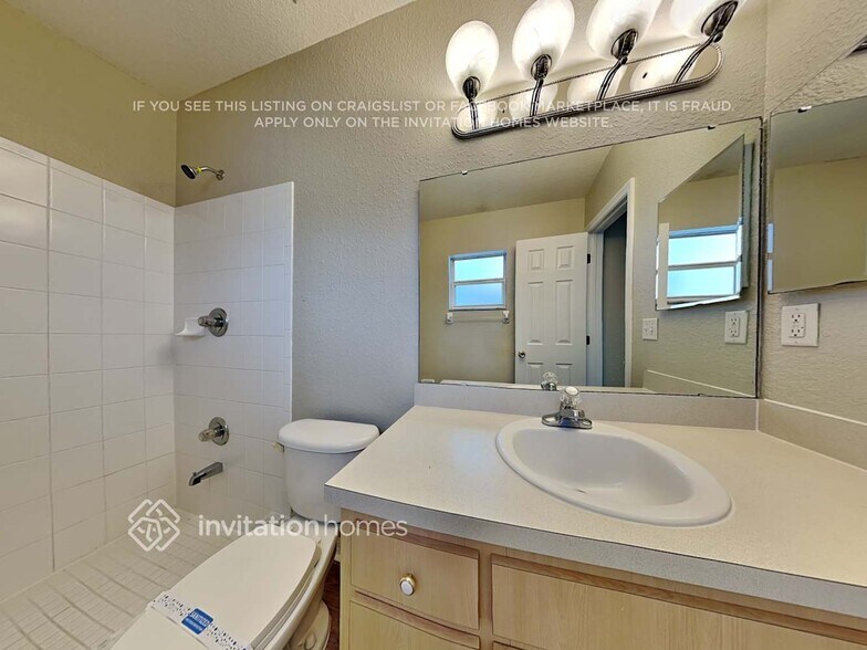 Building Photo - 5237 Snowy Heron Dr