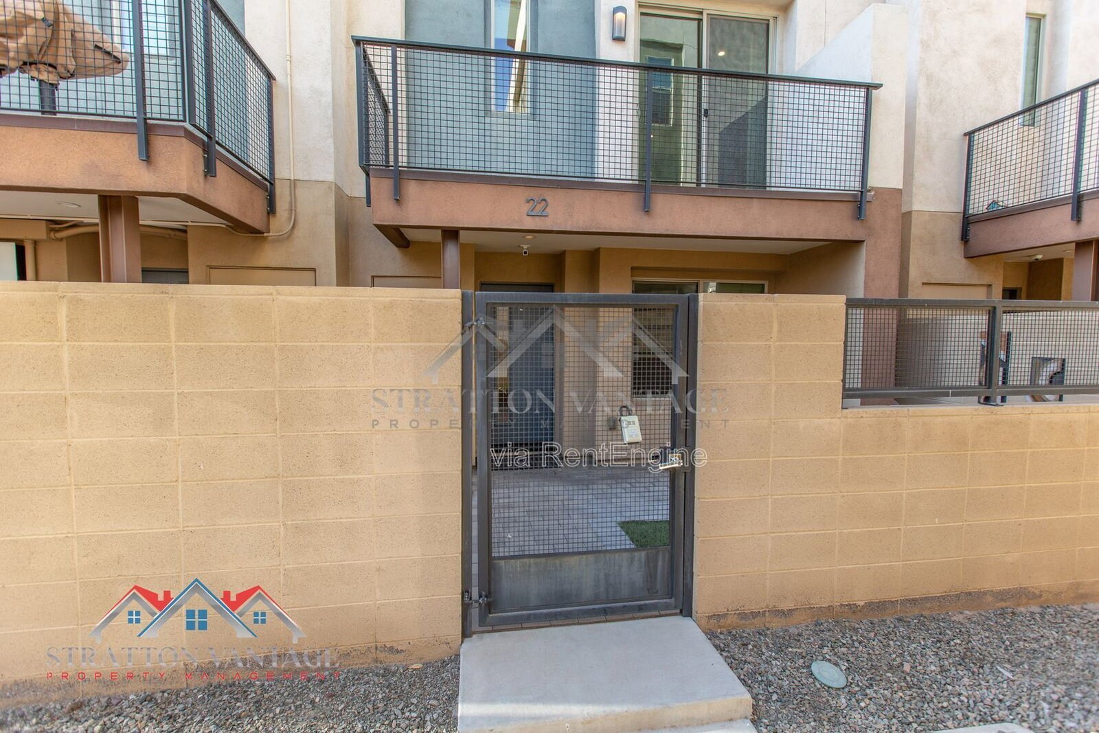 Building Photo - 820 N 8th Ave