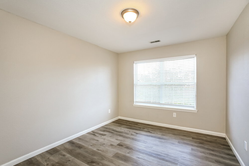 Building Photo - 6566 Crossbridge Dr