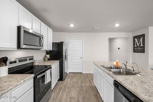 Building Photo - 4000 Millicent Ln