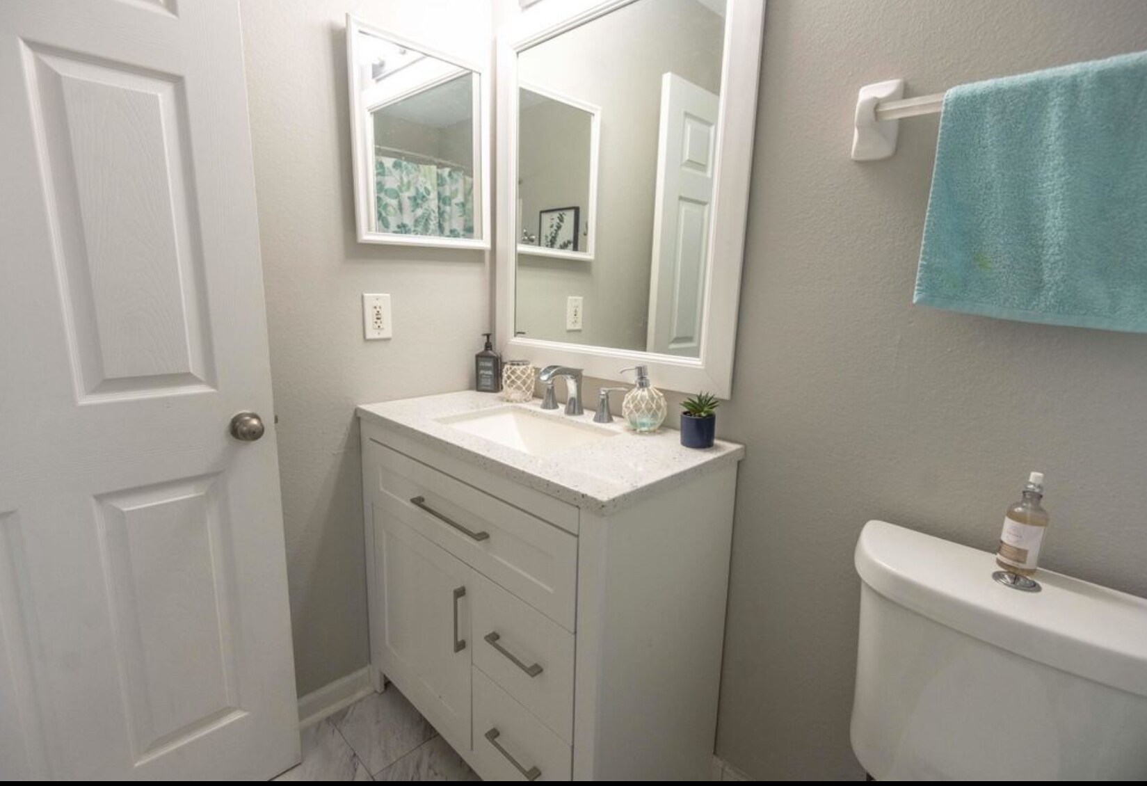 Building Photo - 741 White Dr