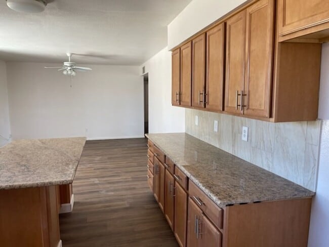 Building Photo - Mesa 4 bedroom rental