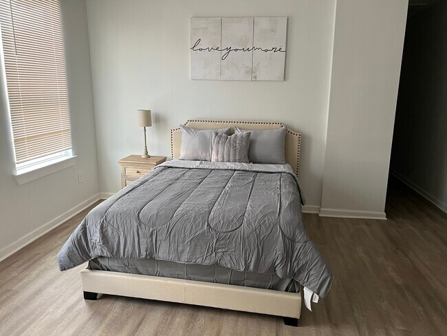 Building Photo - 3939 Hamilton St