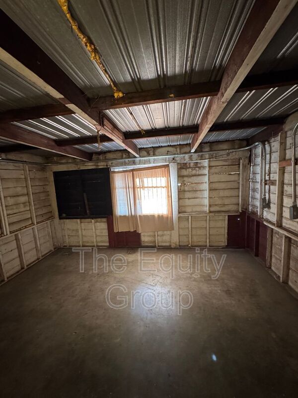 Building Photo - 702 N Jacob St