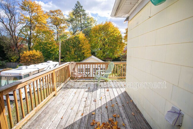 Building Photo - 150 Snyder Pl