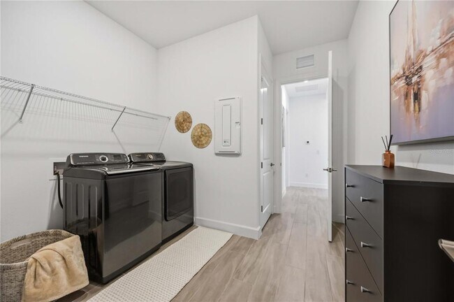 Building Photo - 10116 Silent Night Ln