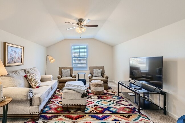 Building Photo - 5 Bedroom in Anthem Highlands