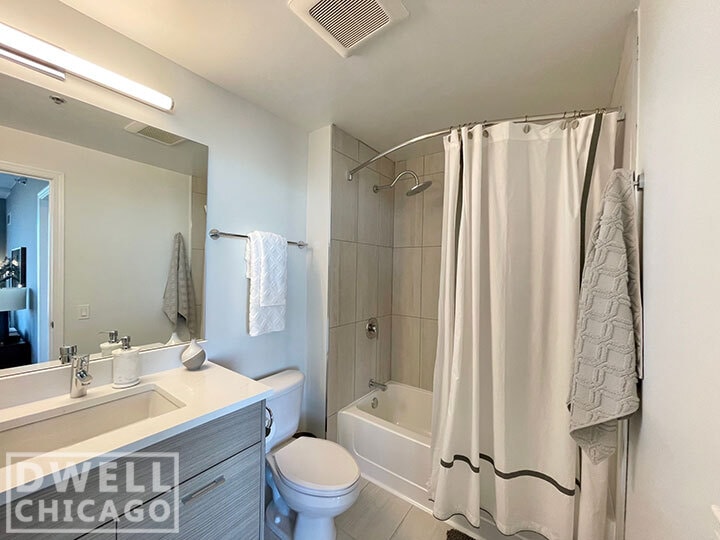 Building Photo - 216 N Canal St