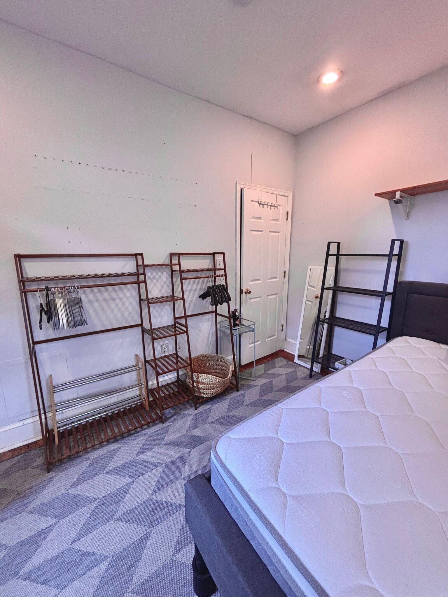 Available bedroom - 27 Q St NW
