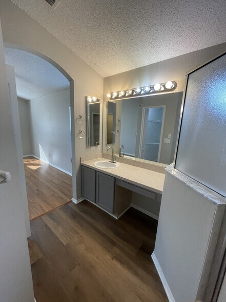 Building Photo - 554 Lake Cypress Cir