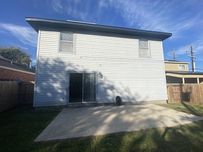 Building Photo - 6154 Ashley Spring