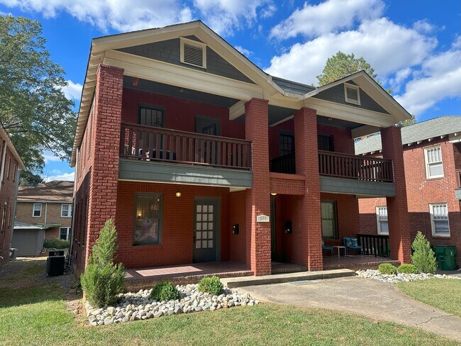 Primary Photo - 605 Lamar Ave