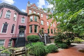 Building Photo - 1331 Vermont Ave NW