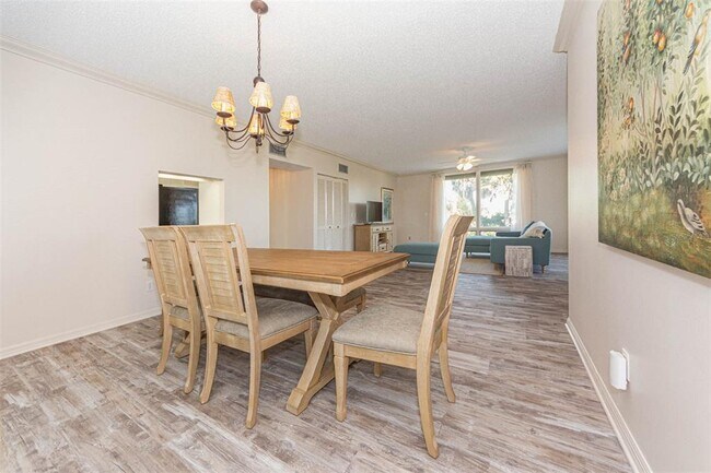 Building Photo - 5810 Jimmy Buffett Mem Hwy