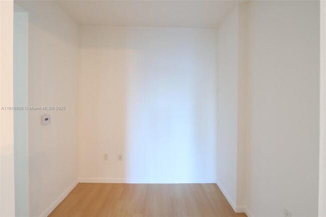 Building Photo - 333 NE 24th St