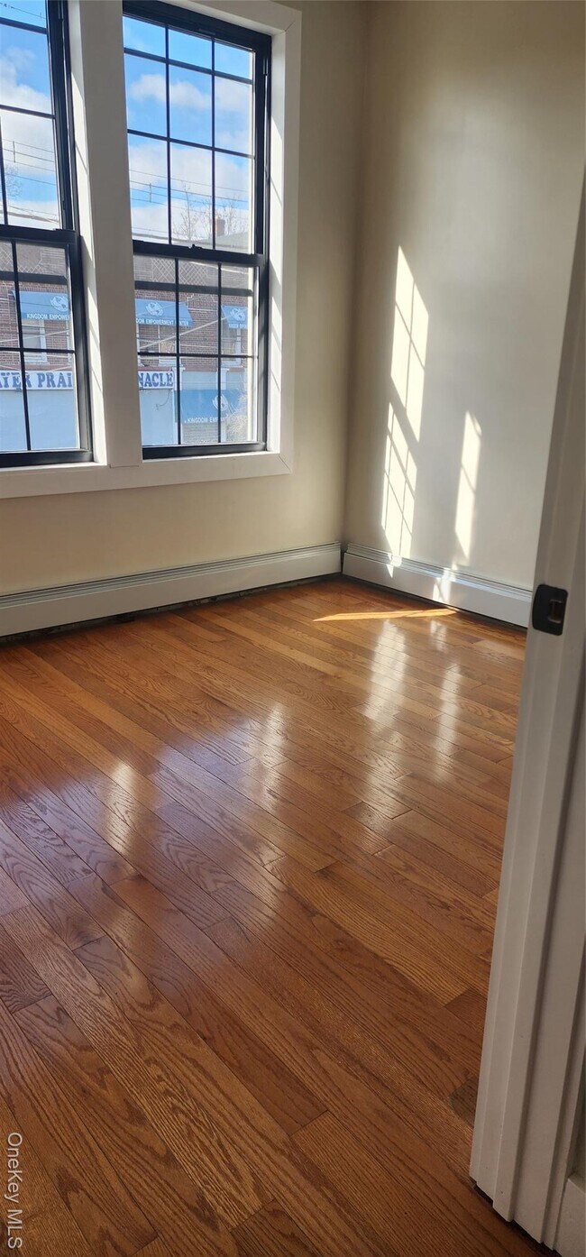 Building Photo - 106-47 Sutphin Blvd