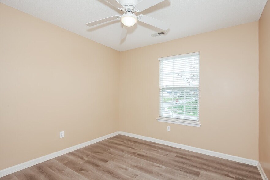 Building Photo - 9353 White Aspen Pl