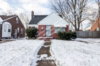 Building Photo - Charming Detroit Home with Spacious Interi...