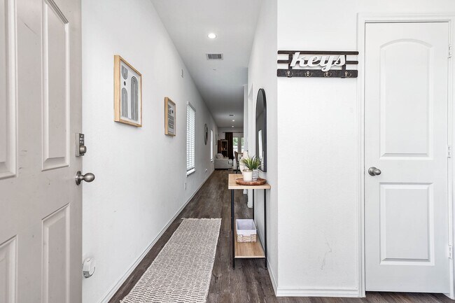 Building Photo - 24214 Montcliff Bend Ln