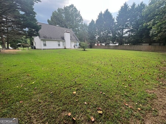 Building Photo - 5175 Victoria Park Dr