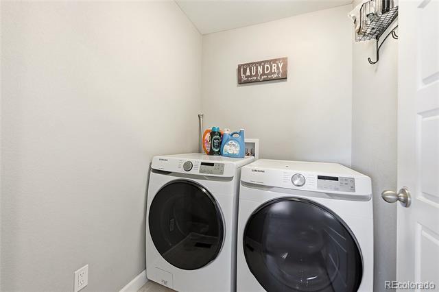 Building Photo - 4988 S Wenatchee Cir