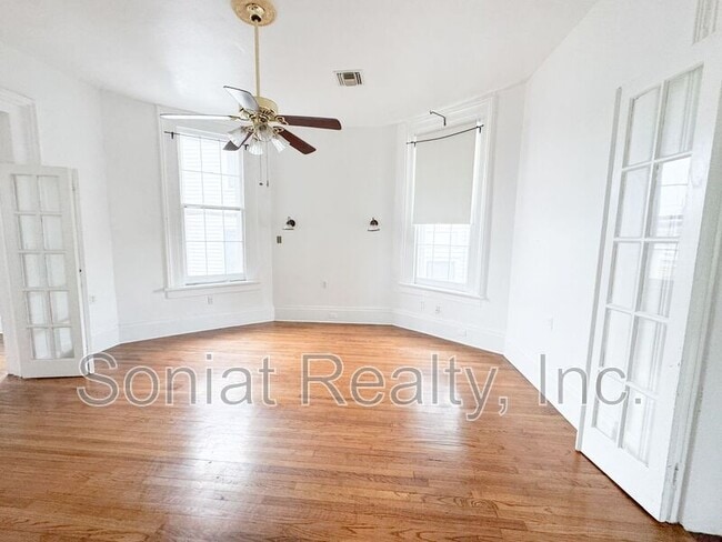 Building Photo - 1621 Crete St