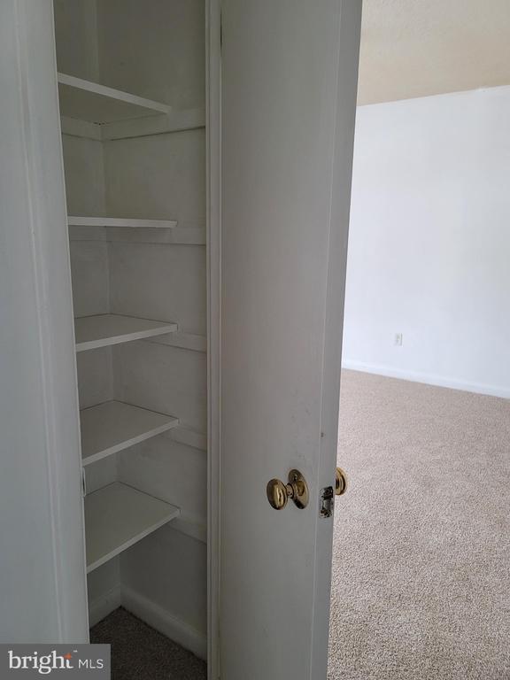 Building Photo - 625 Chesapeake St SE