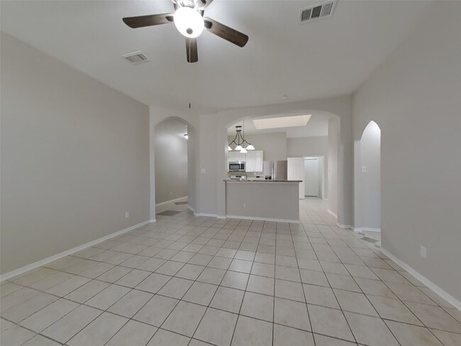 Building Photo - 18707 Singing Woods Dr