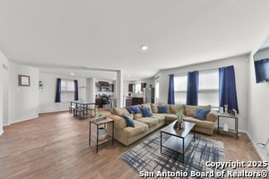 Building Photo - 1006 Pacific Monarch