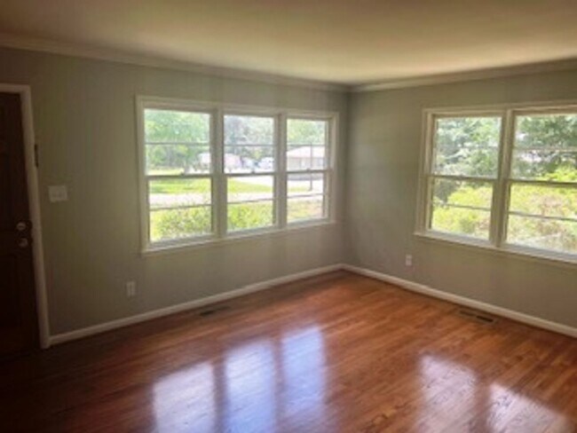 Building Photo - Convenient 3BR/2BA in Vestavia near Collonade