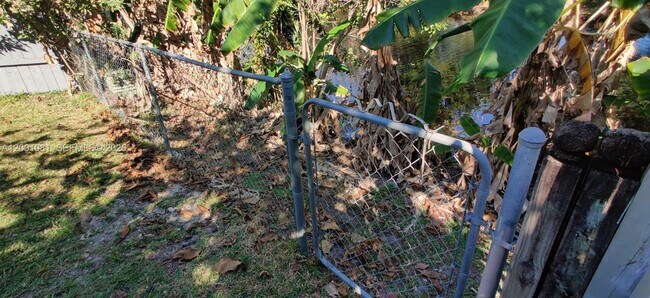 Building Photo - 7959 NW 41 Ct