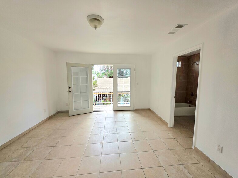 Building Photo - 209 E 119th St