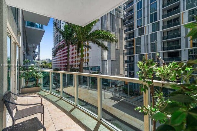 Building Photo - 41 SE 5th St