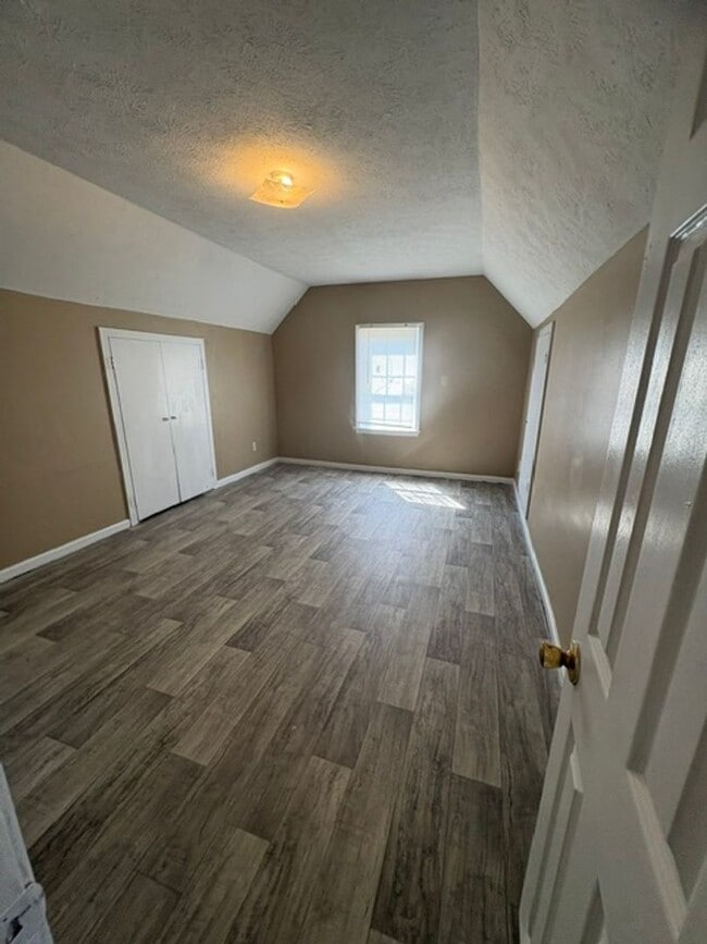 Building Photo - Renovated 3 Bedroom 2 Bath Home for Rent!!